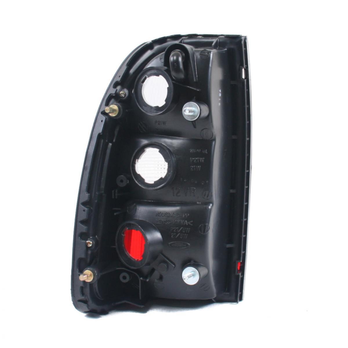 เสื้อไฟท้าย ข้างขวา สำหรับ Mitsubishi Strada ปี 1996 - 2005 มิตซูบิชิ สตราด้า แบรนด์ Diamond - Image 2