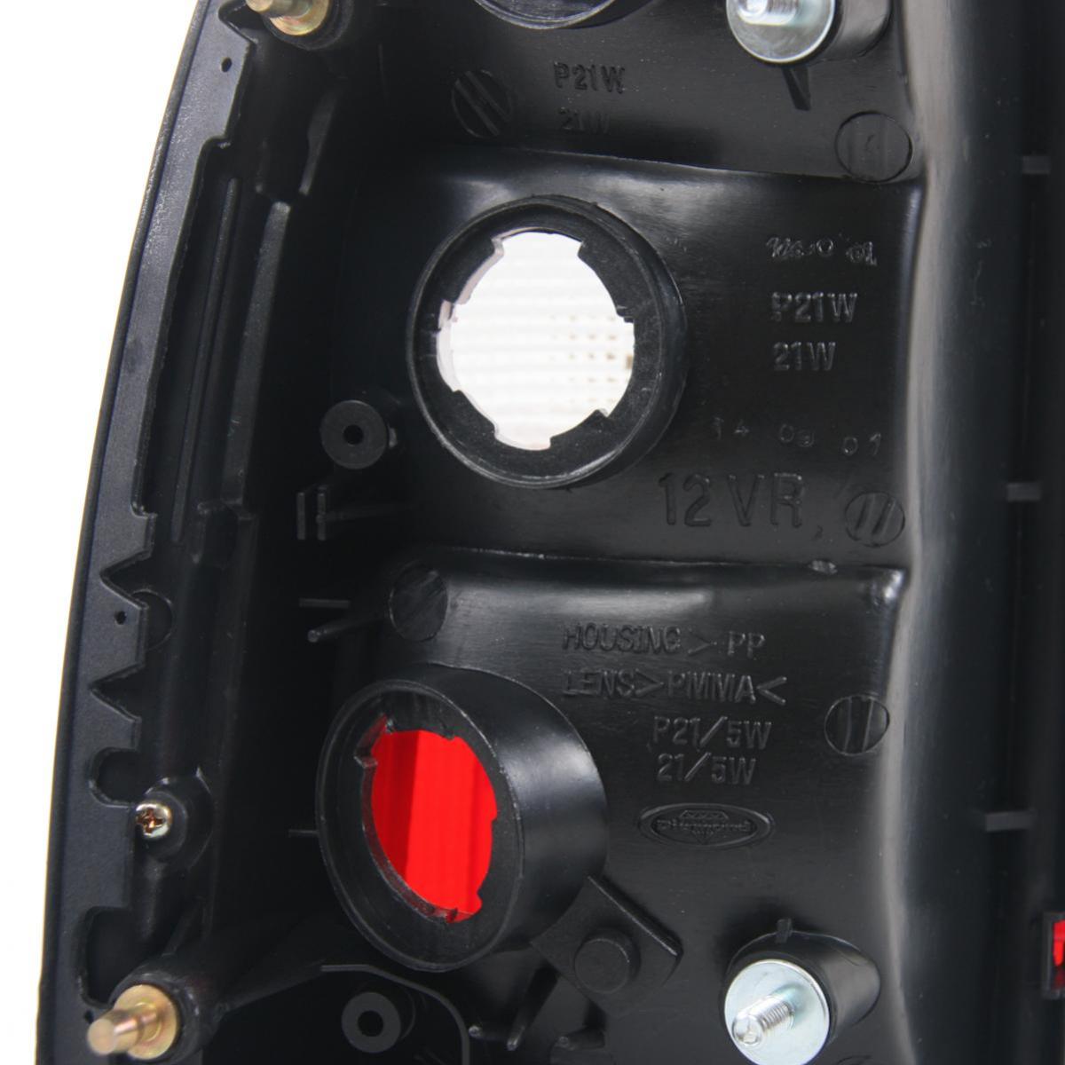 เสื้อไฟท้าย ข้างขวา สำหรับ Mitsubishi Strada ปี 1996 - 2005 มิตซูบิชิ สตราด้า แบรนด์ Diamond - Image 4