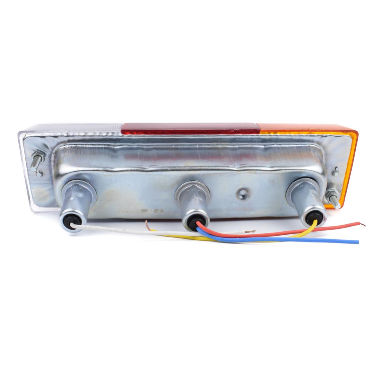 ไฟท้าย ข้างซ้าย สำหรับ Datsun 520/521 ปี 1966 - 1972 ดัสสัน 520 พร้อมขั้ว และ หลอดไฟ - Image 3