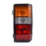 ไฟท้าย ข้างขวา สำหรับ Nissan Urvan E24 ปี 1986 - 2000 นิสสัน เออร์แวน พร้อมขั้ว และ หลอดไฟ