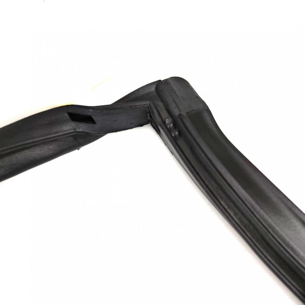 Gasket / Seal for Toyota HILUX (YN100) 01.1982-01.1987 - Specify the car model in order to find a suitable spare part