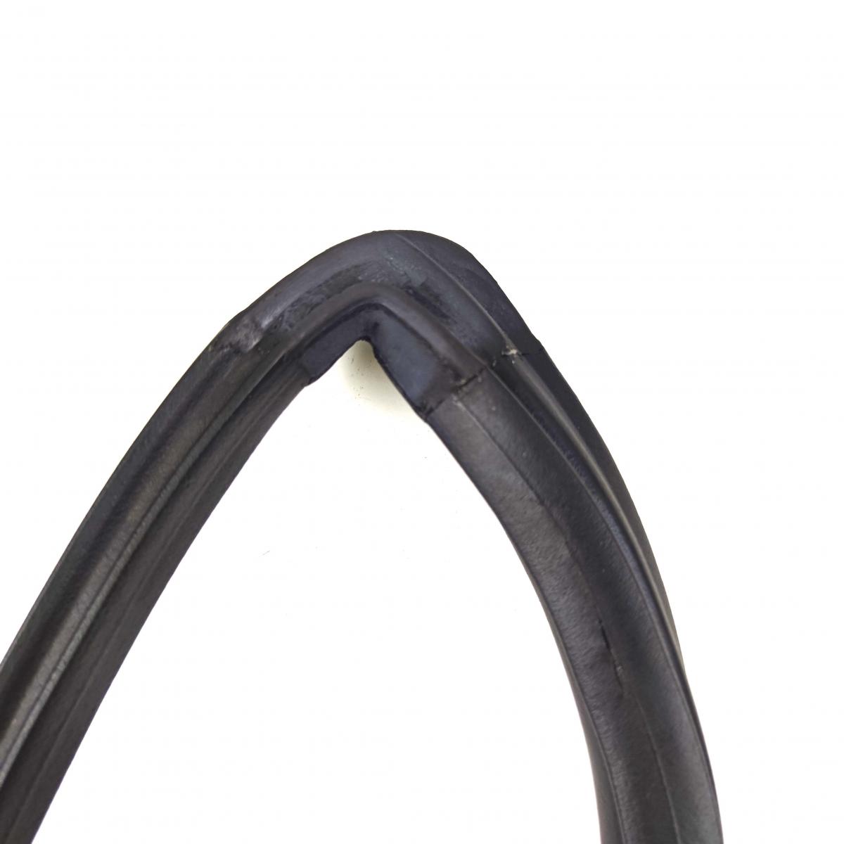 ยางขอบประตู หลัง-ซ้าย Toyota Hilux Hero LN50 LN56 4D 1984-88 โตโยต้า ไฮลักซ์ ฮีโร่ ยางประตู คุณภาพดี ส่งไว - Image 4